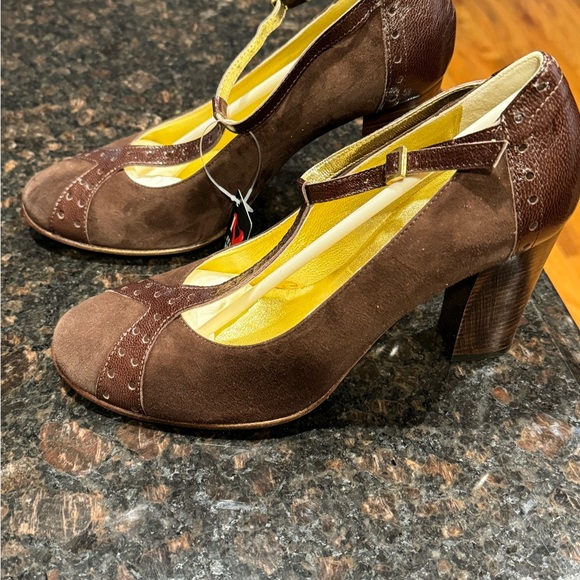 🆕🌿GIORGIO GALASSI SUEDE PUMPS🌿 - Picture 7 of 14